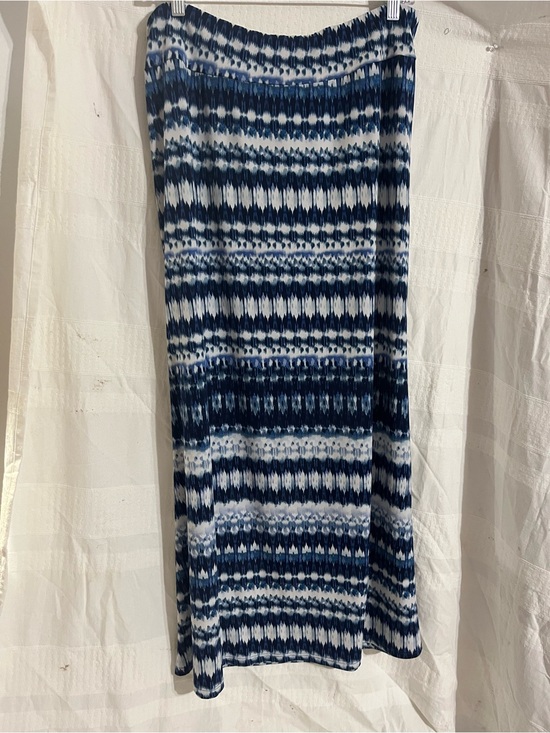 Karen Kane Dresses & Skirts - Karen Kane Blue & White Patterned Maxi Skirt